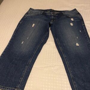 New York & Company Boyfriend Low Rise Straight Distressed crop Jeans